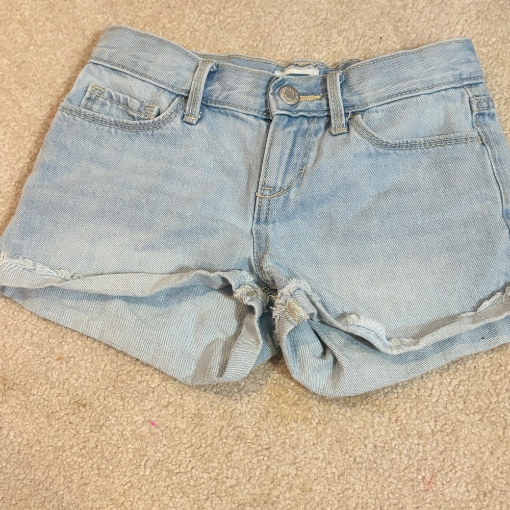 Girl’s Old Navy Light Blue Denim Shorts. Size 8